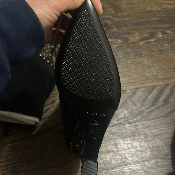 Tori Burch jeweled flower boot size 7 🖤 - Picture 4 of 5